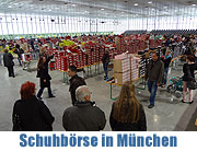 Schuhbörse in der Olympia Eislaufhalle, München! Das Paradies für Schnäppchenjäger 16.+17.05.2014 (©Foto: Martin Schmitz)